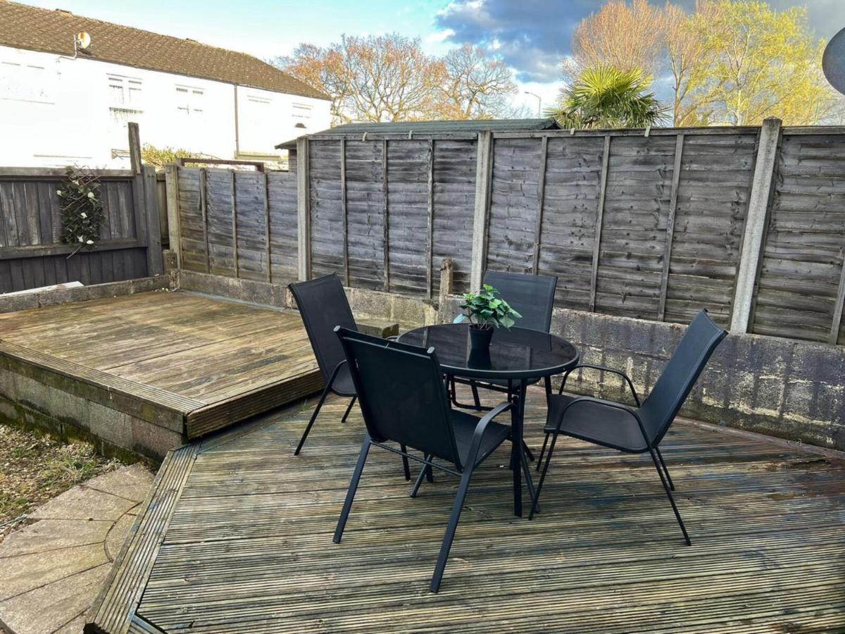 Spacious & Comfy Home- Very Close To Nec Birmingham ,Hs2 & Airport- Perfect For Contractors & Groups- Free Parking & Fast Wifi Marston Green Extérieur photo