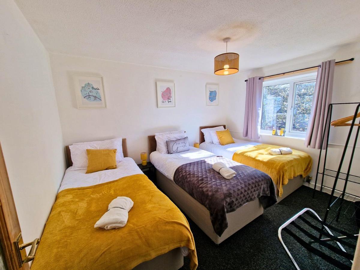 Spacious & Comfy Home- Very Close To Nec Birmingham ,Hs2 & Airport- Perfect For Contractors & Groups- Free Parking & Fast Wifi Marston Green Extérieur photo